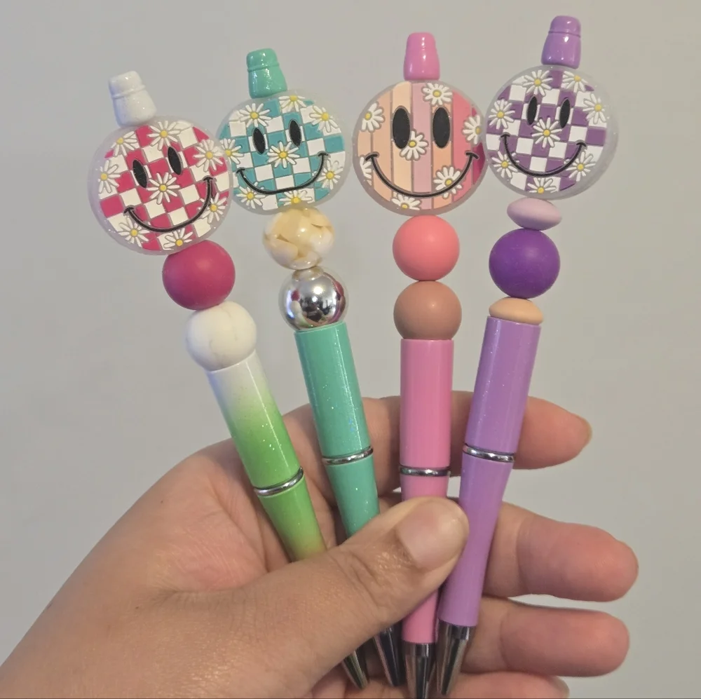 🍒🍒 Floral Smiley Face Pen - You Choose Design